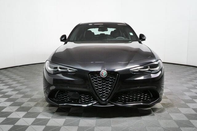 Used 2025 Alfa Romeo Giulia w/ Driving Assist Package RWD image 37