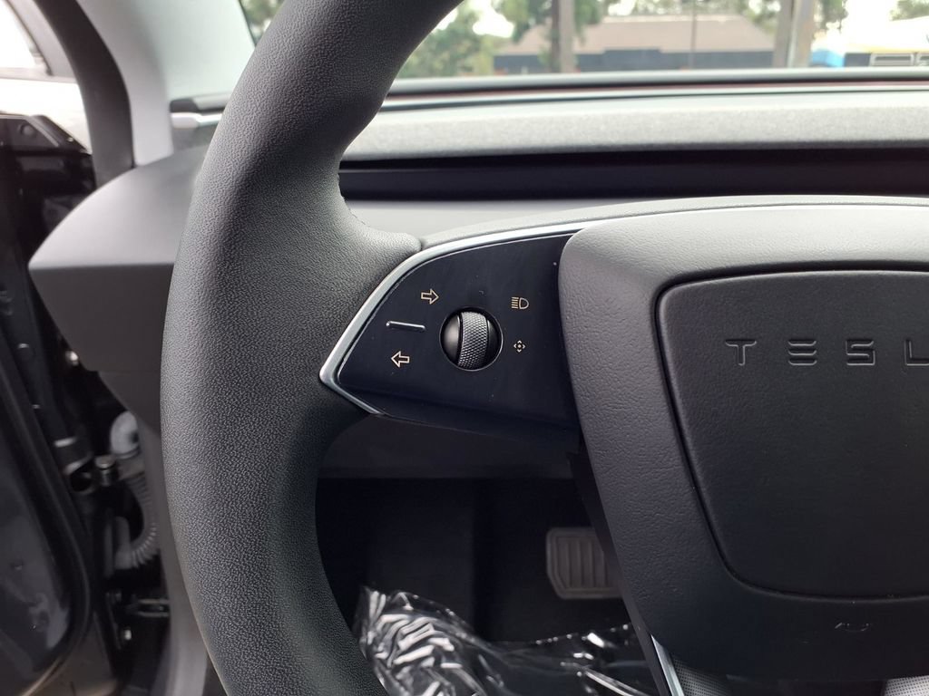 Used 2025 Tesla Model 3 Long Range RWD image 15