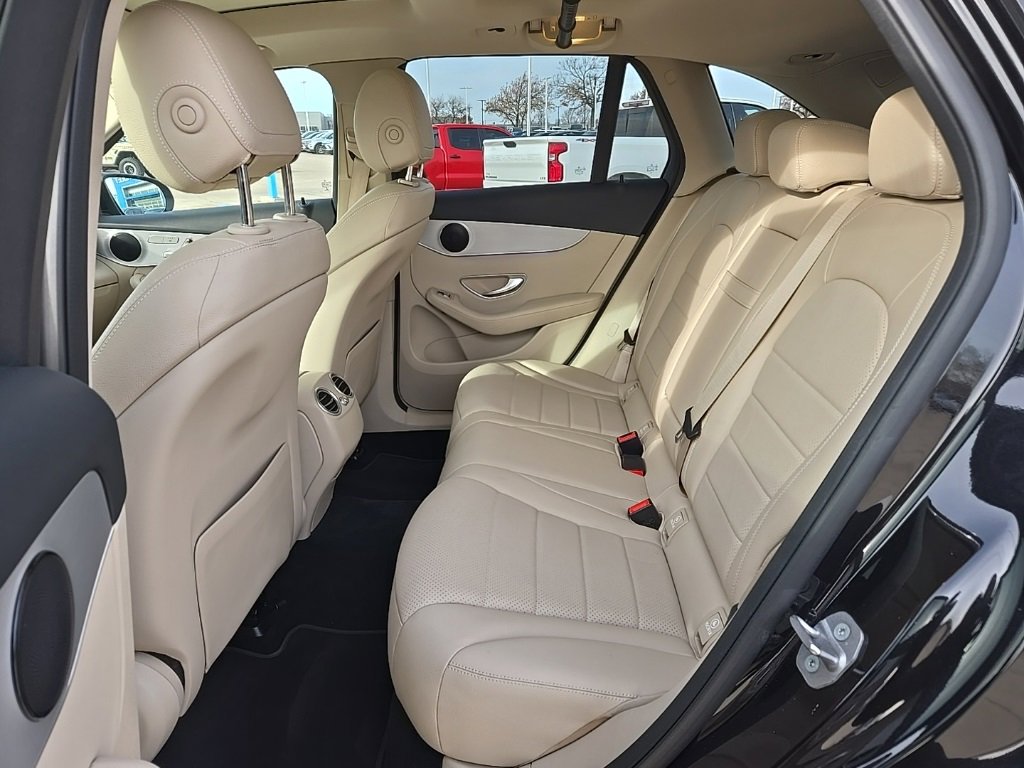 Used 2021 Mercedes-Benz GLC 300 4MATIC image 13