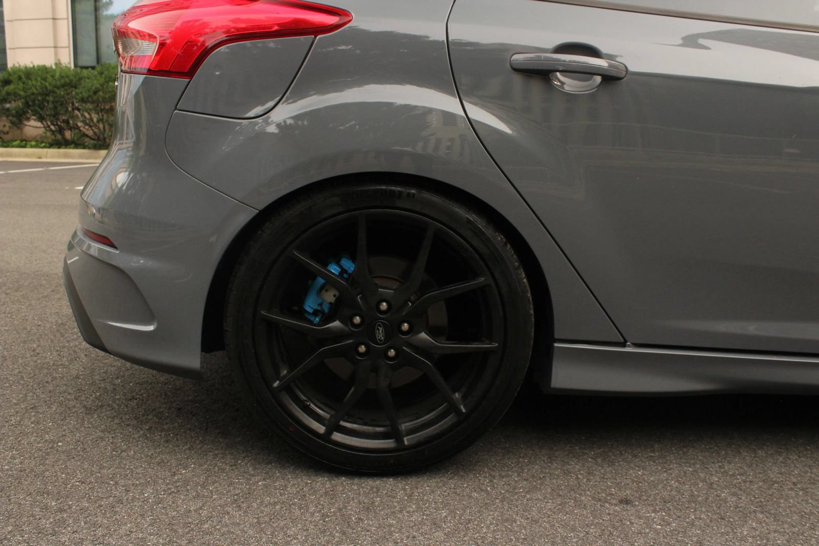 Used 2017 Ford Focus RS AWD/4WD image 5