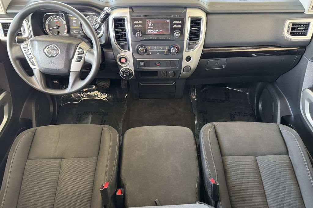 Used 2017 Nissan Titan SV AWD/4WD image 9