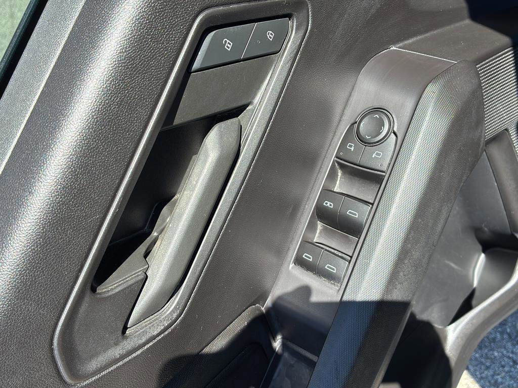 Used 2023 Chevrolet Colorado Trail Boss w/ Technology Package AWD/4WD image 21