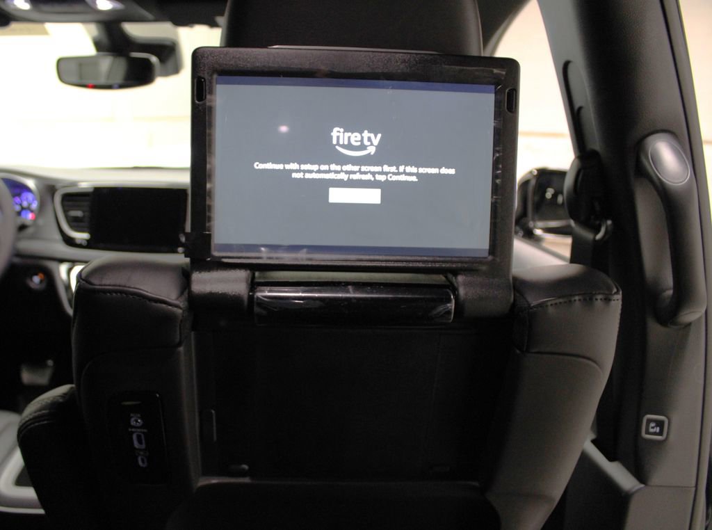 New 2026 Chrysler Pacifica Select image 31