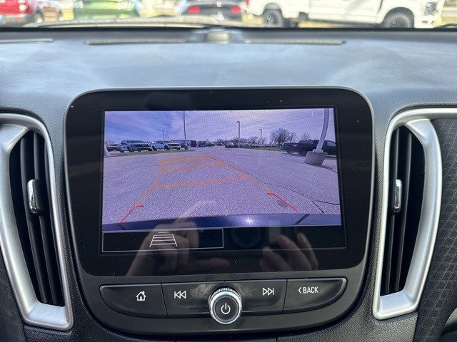 Used 2023 Chevrolet Malibu LS FWD image 19