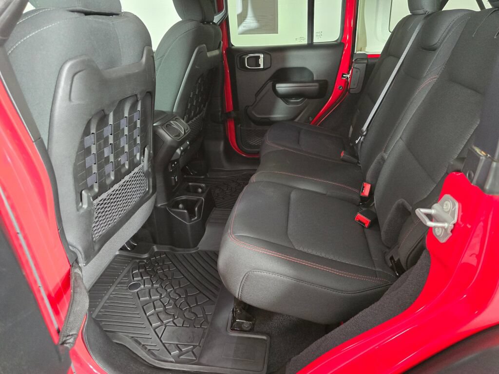 Used 2021 Jeep Wrangler Unlimited Rubicon AWD/4WD image 37