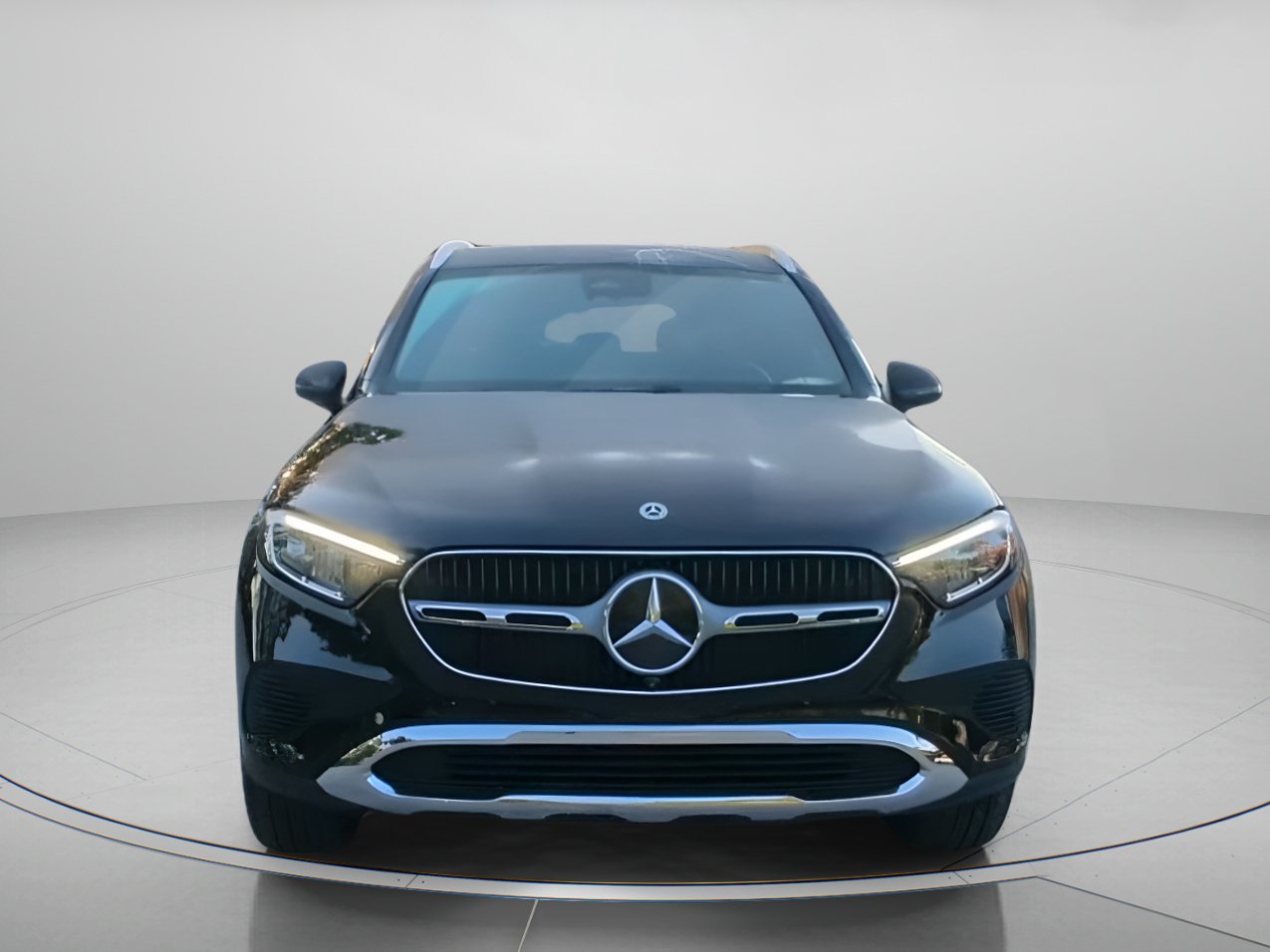 Used 2025 Mercedes-Benz GLC 300 image 7
