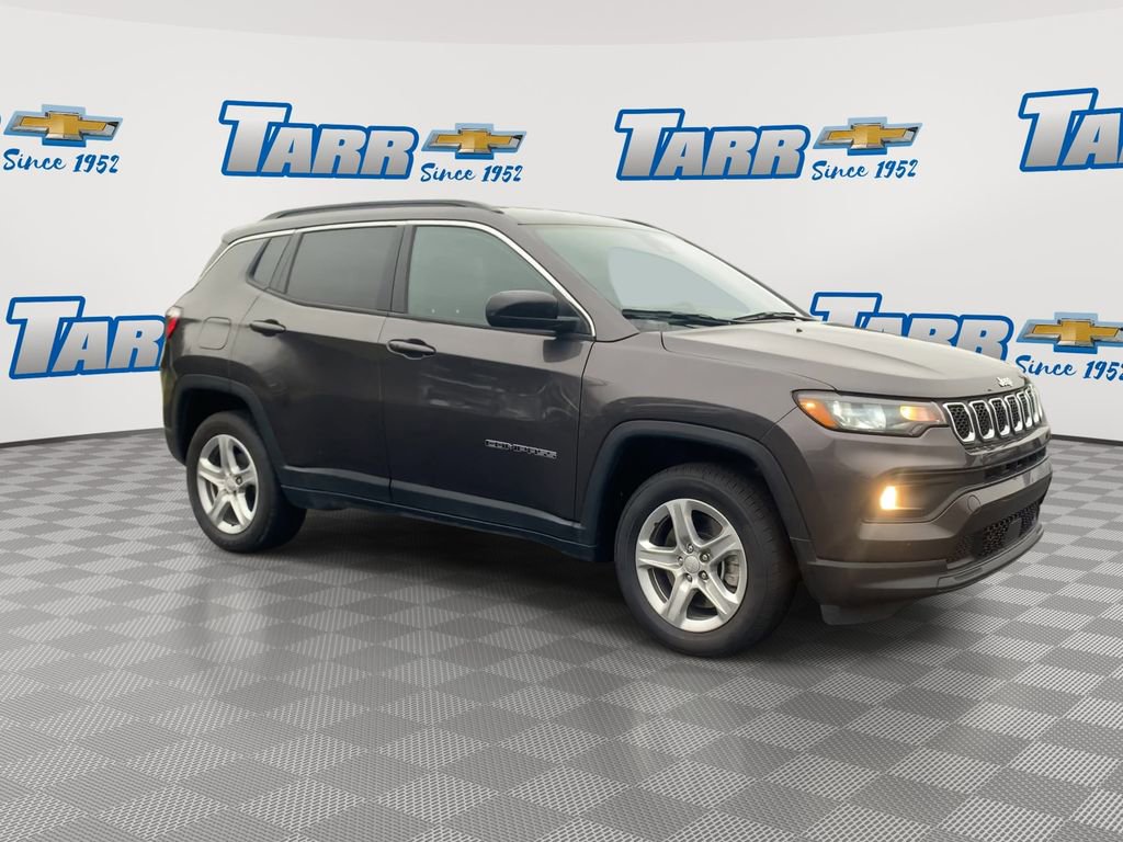 Used 2024 Jeep Compass Latitude image 2