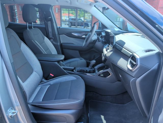 Used 2025 Chevrolet TrailBlazer LT AWD/4WD image 29