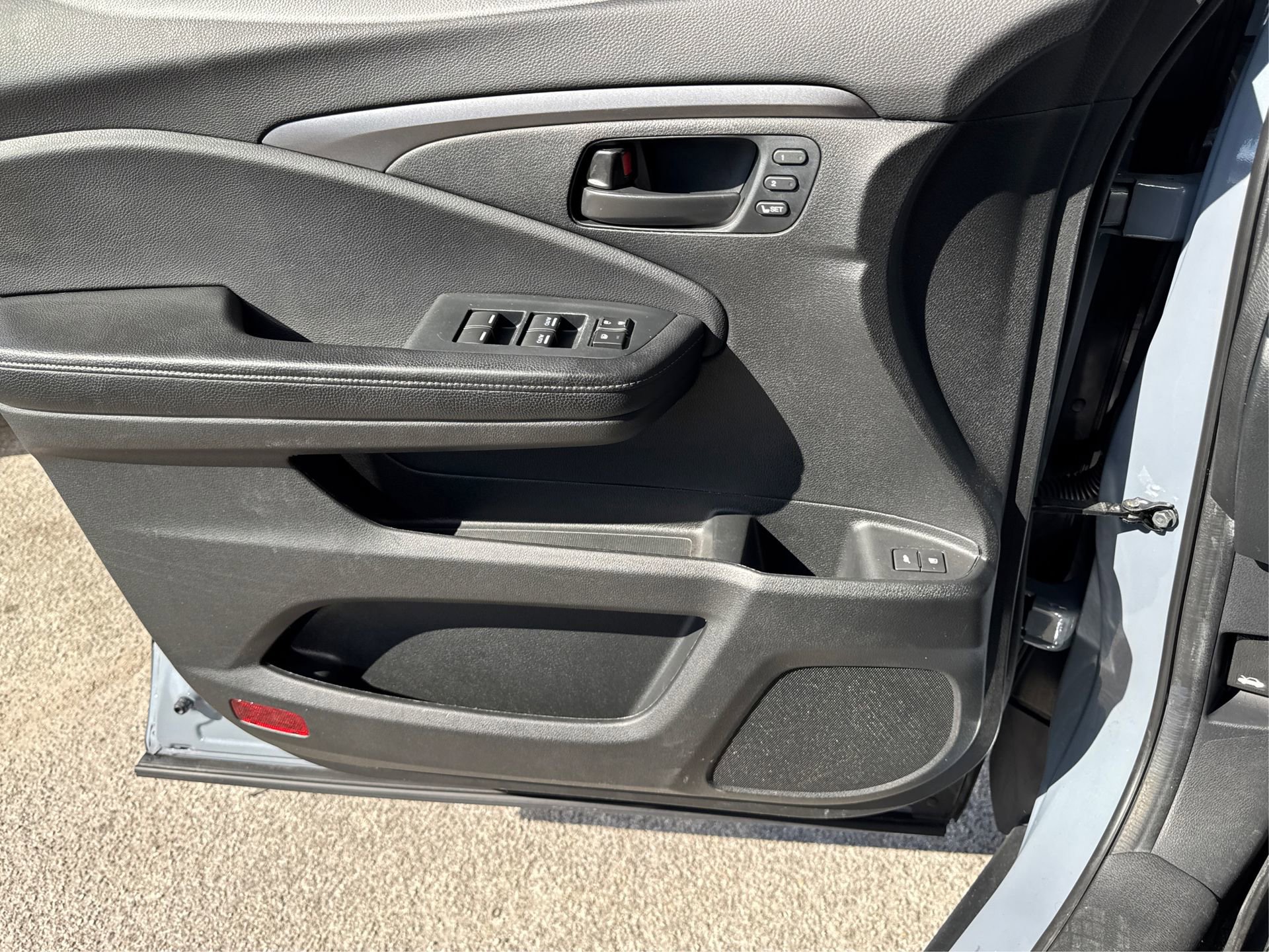 Used 2023 Honda Passport EX-L image 25