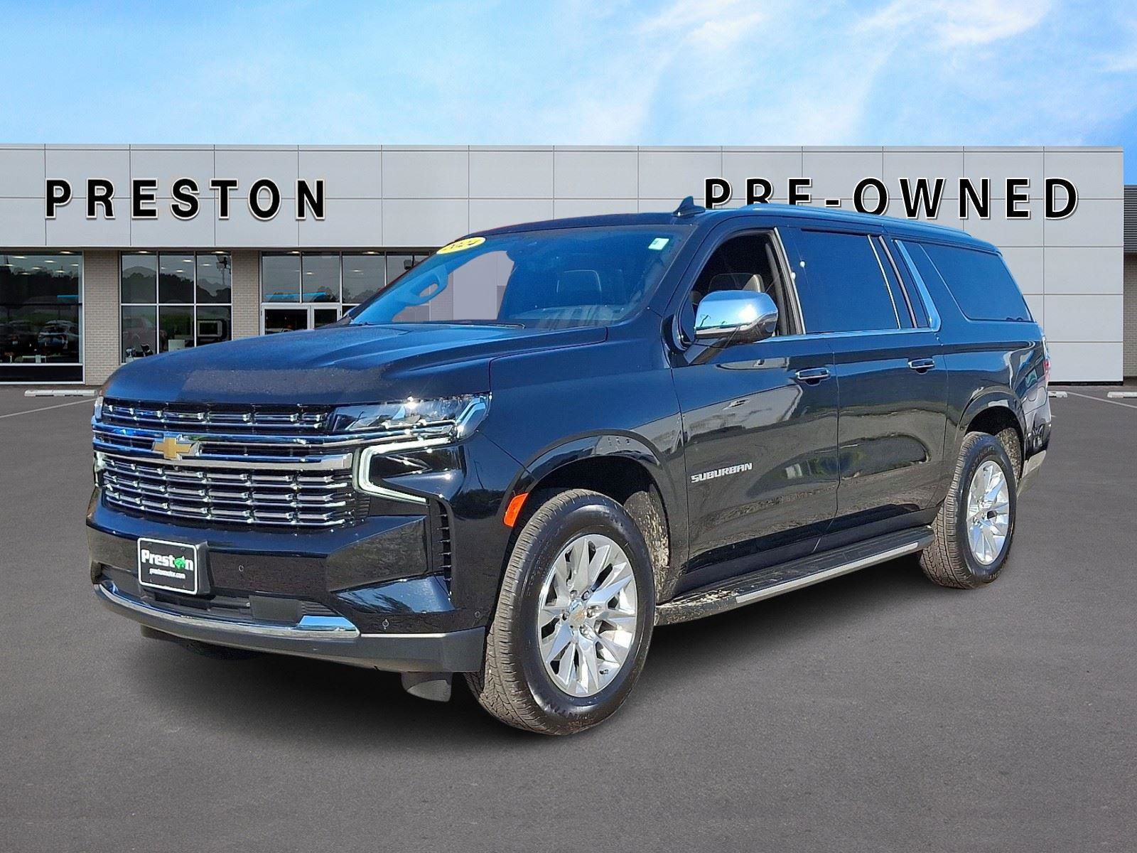 Used 2024 Chevrolet Suburban Premier w/ Advanced Technology Package image 1