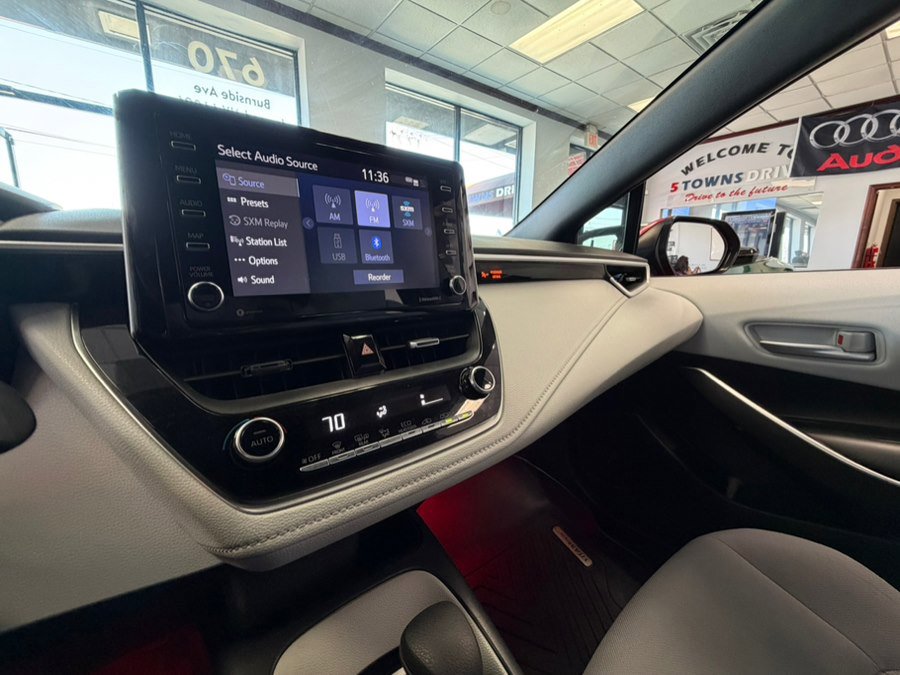 Used 2021 Toyota Corolla SE FWD image 43