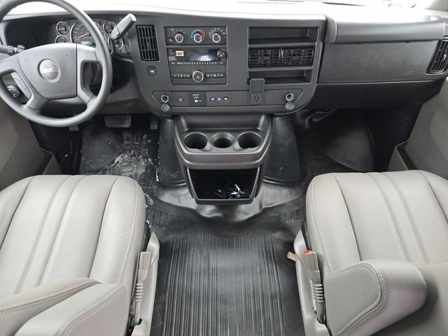 New 2025 GMC Savana 3500 Extended w/ Driver Convenience Package image 18