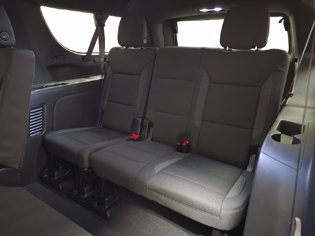 Used 2025 Chevrolet Suburban LS AWD/4WD image 35