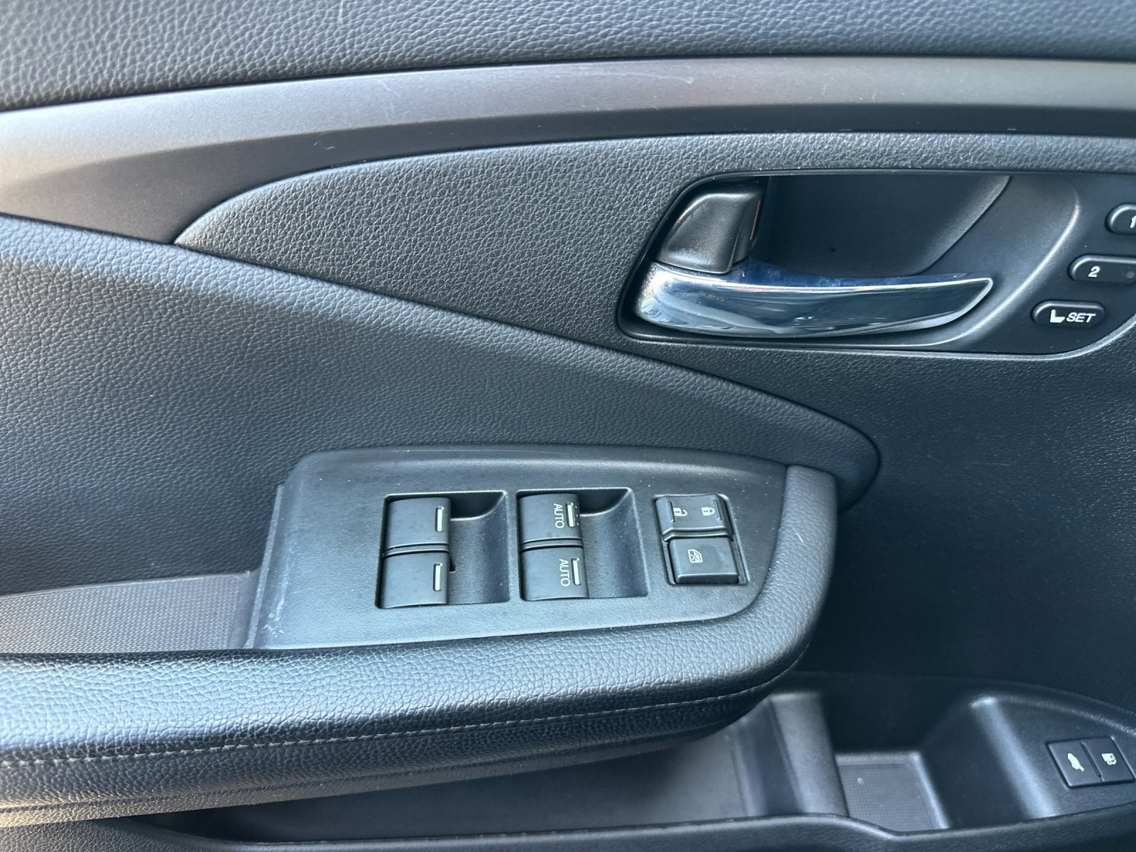 Used 2021 Honda Pilot EX-L image 11