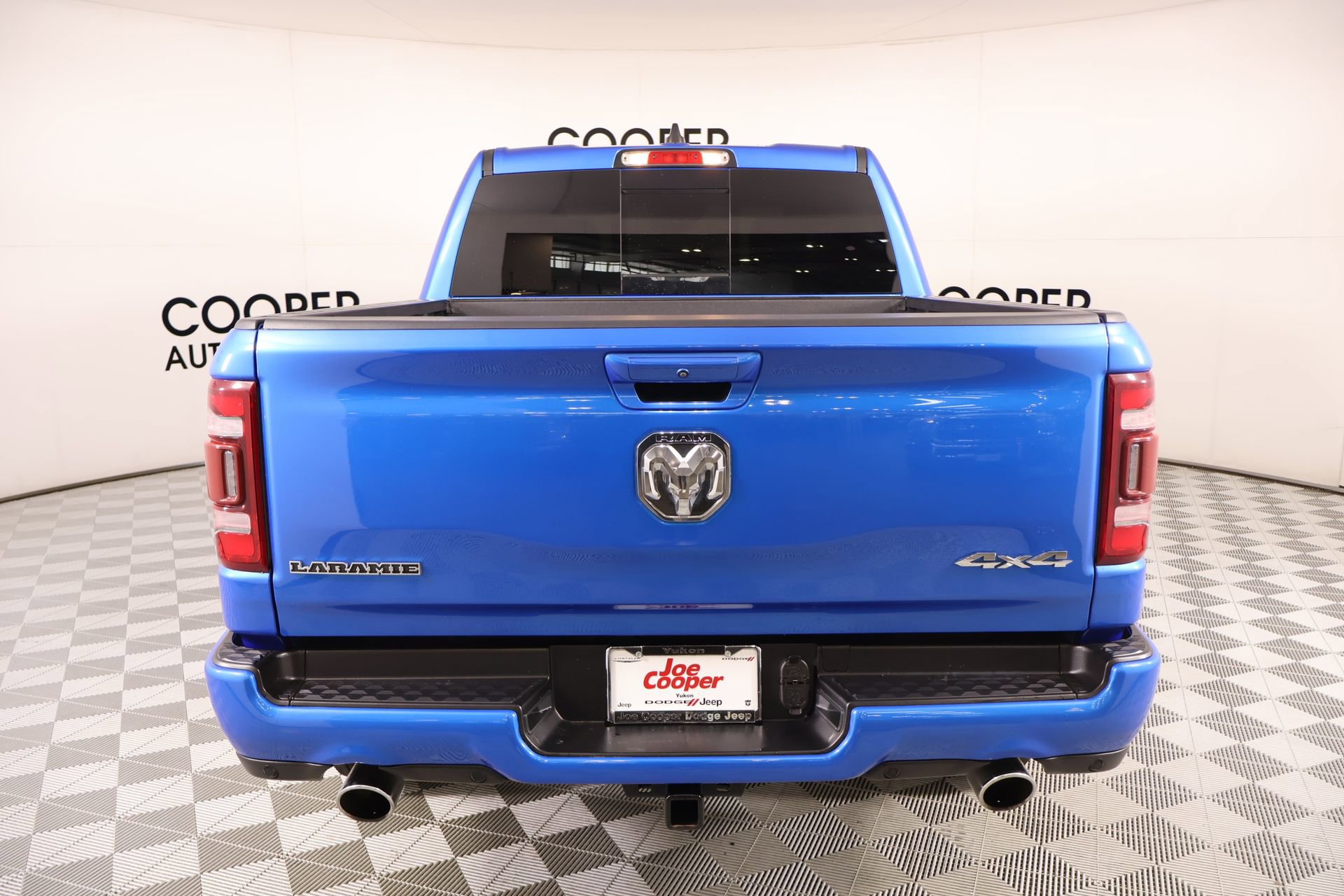 Used 2022 RAM 1500 Laramie w/ Sport Appearance Package AWD/4WD image 22