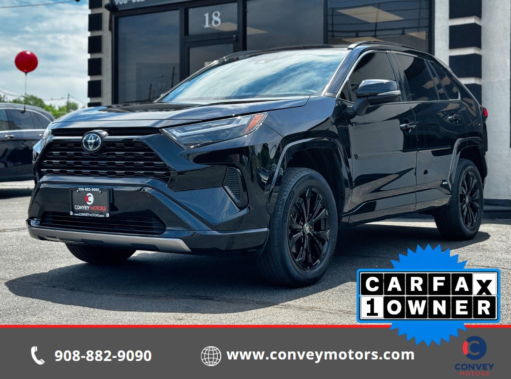 Used 2022 Toyota RAV4 SE w/ Convenience Package AWD/4WD image 1