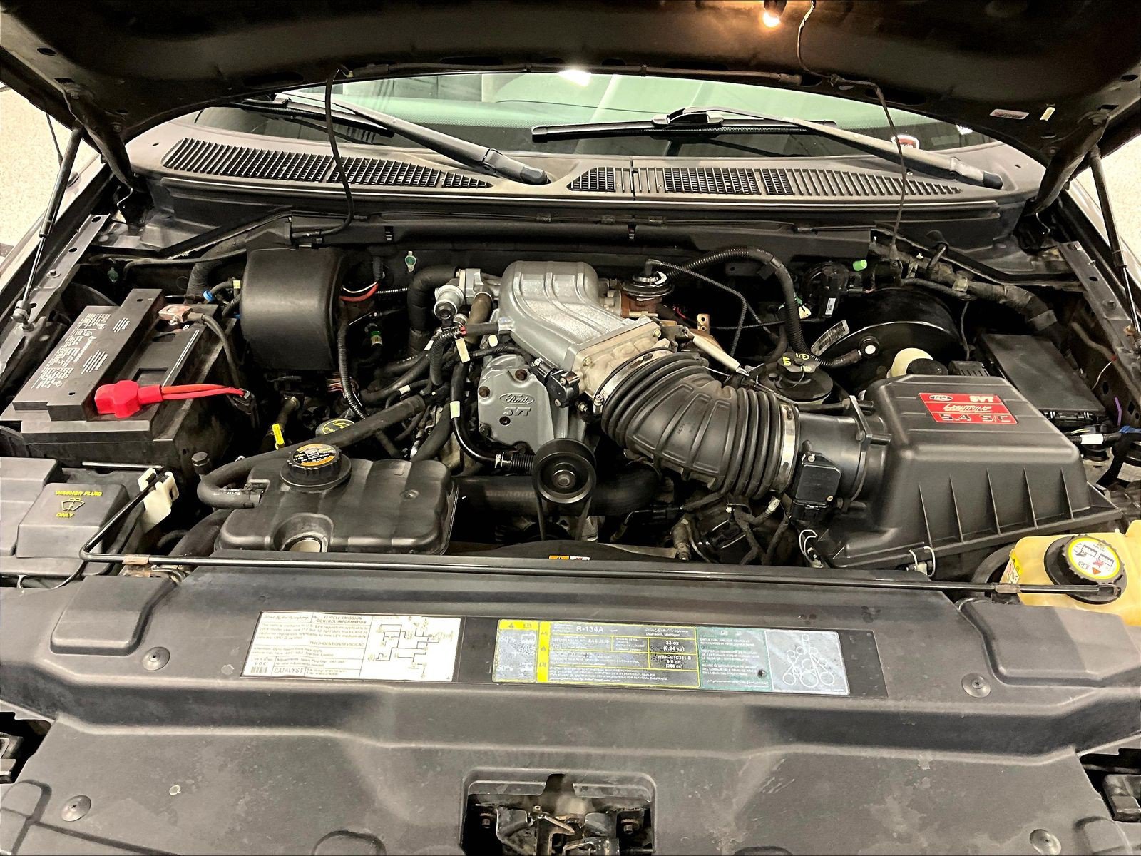 Used 2004 Ford F150 Lightning RWD image 24