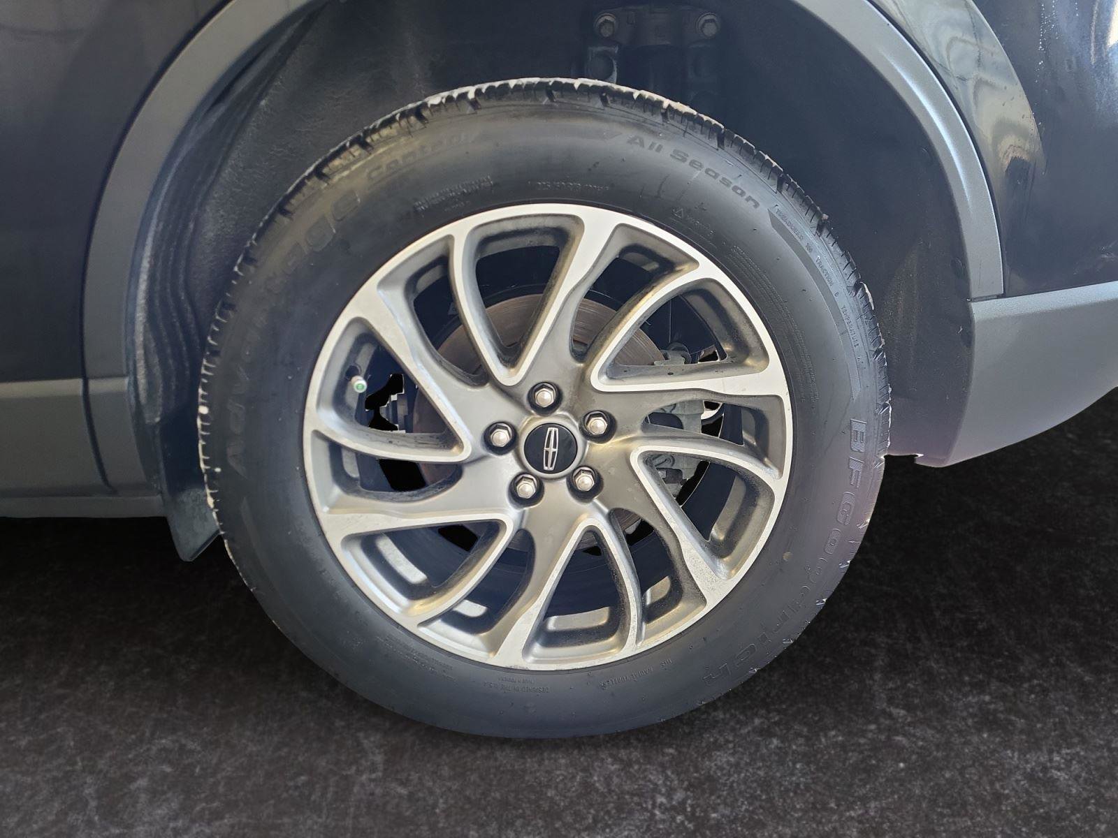 Used 2022 Lincoln Corsair Standard w/ Equipment Group 101A image 27