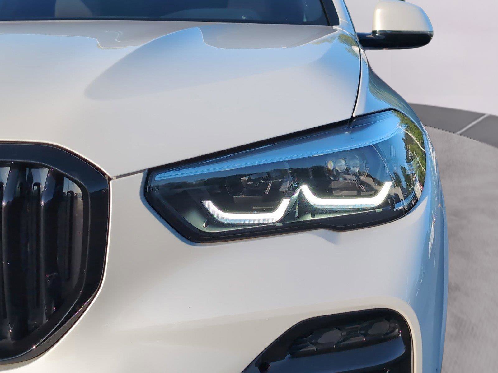 Used 2023 BMW X5 xDrive40i w/ M Sport Package image 12