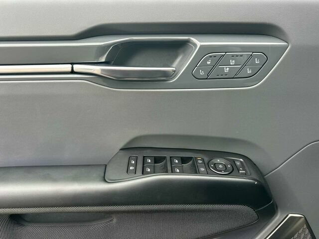 Used 2024 Kia EV9 GT-Line AWD/4WD image 11