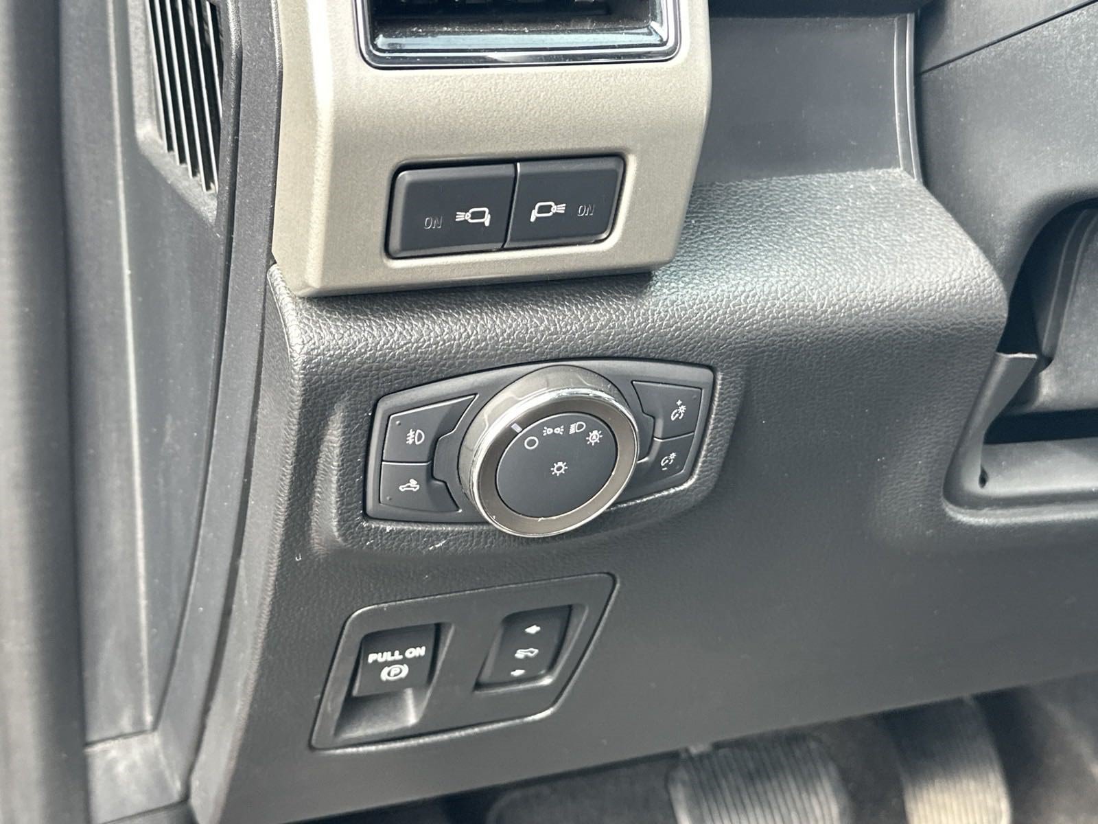 Used 2020 Ford F150 Lariat AWD/4WD image 16