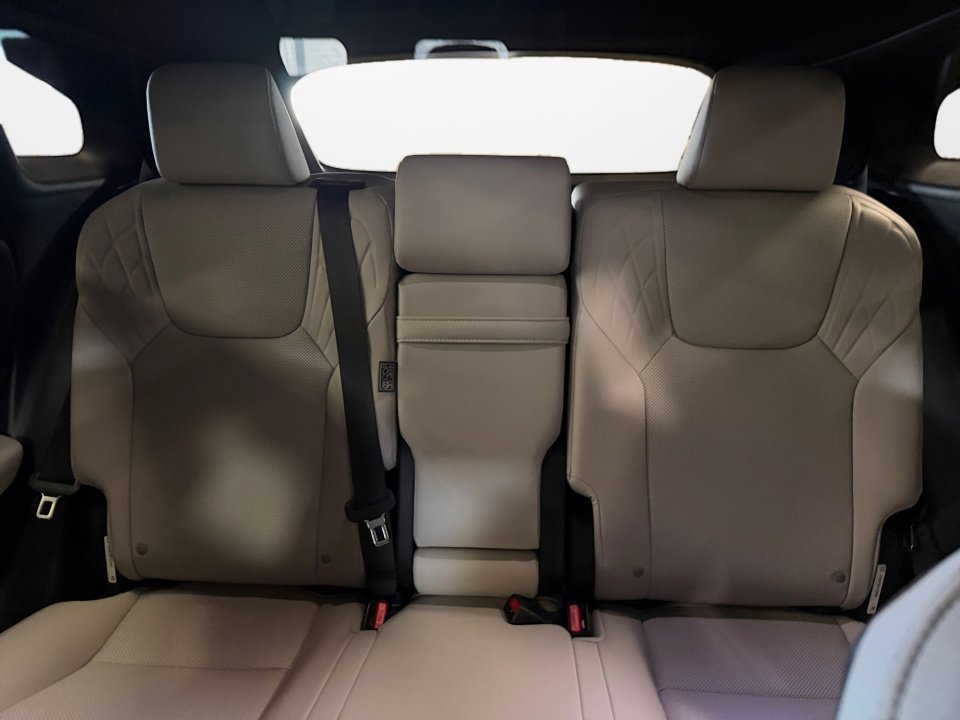 Used 2025 Lexus RX 350 F Sport w/ Convenience Package image 15