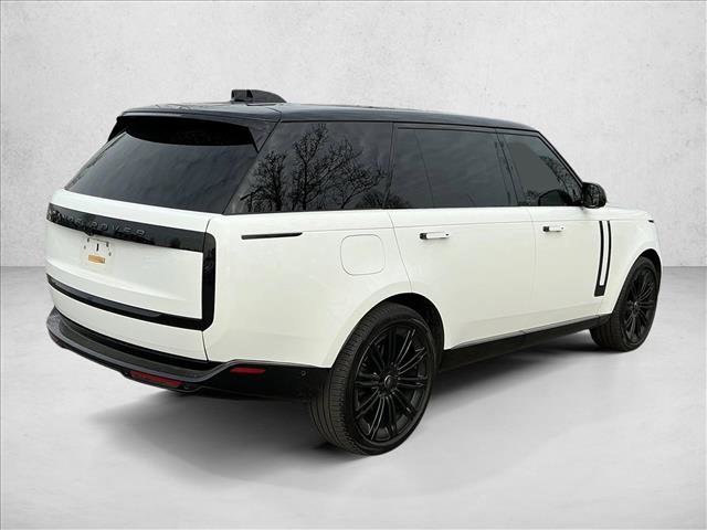 Used 2024 Land Rover Range Rover Long Wheelbase SE image 6
