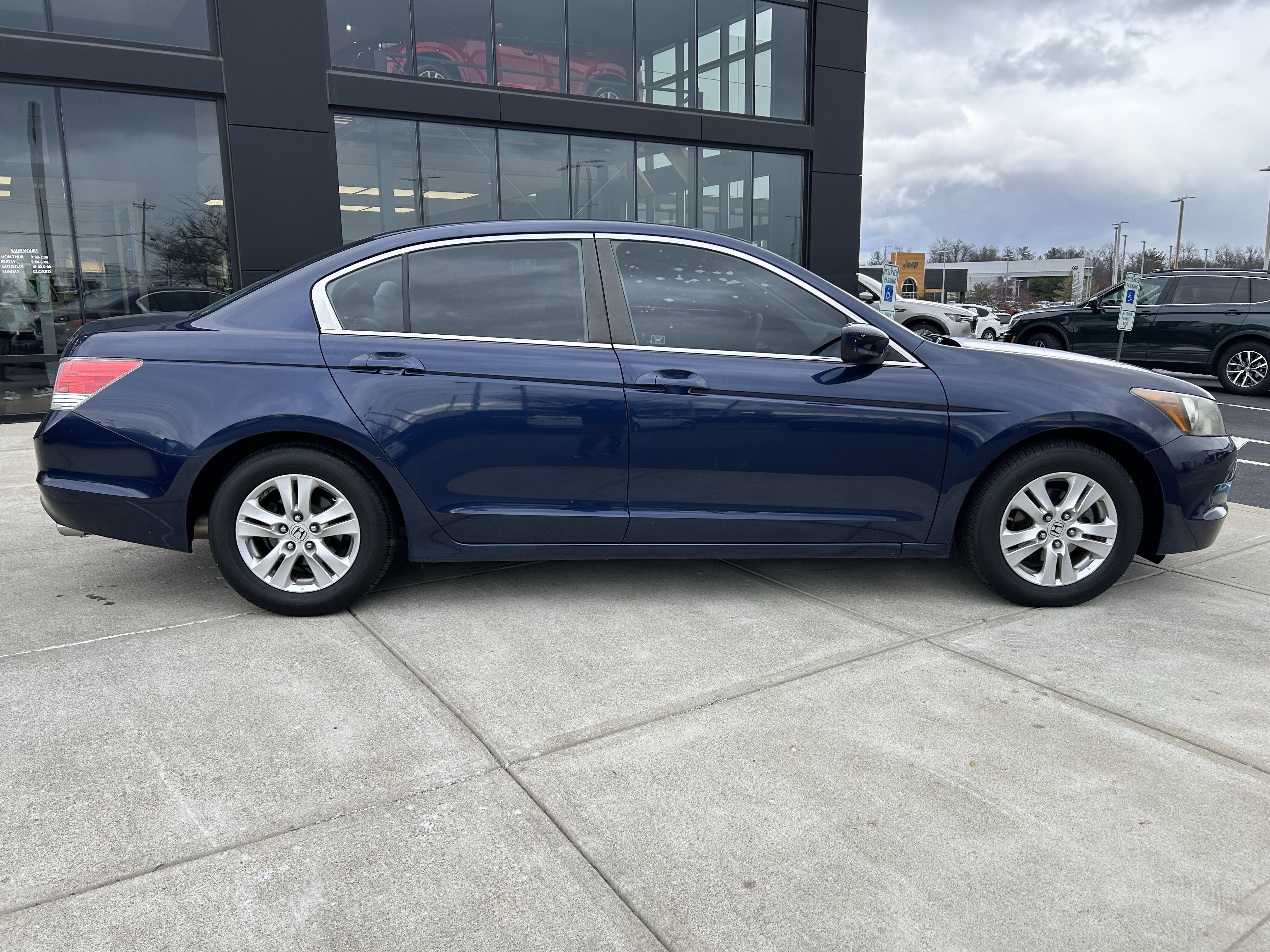 Used 2009 Honda Accord LX-P image 8