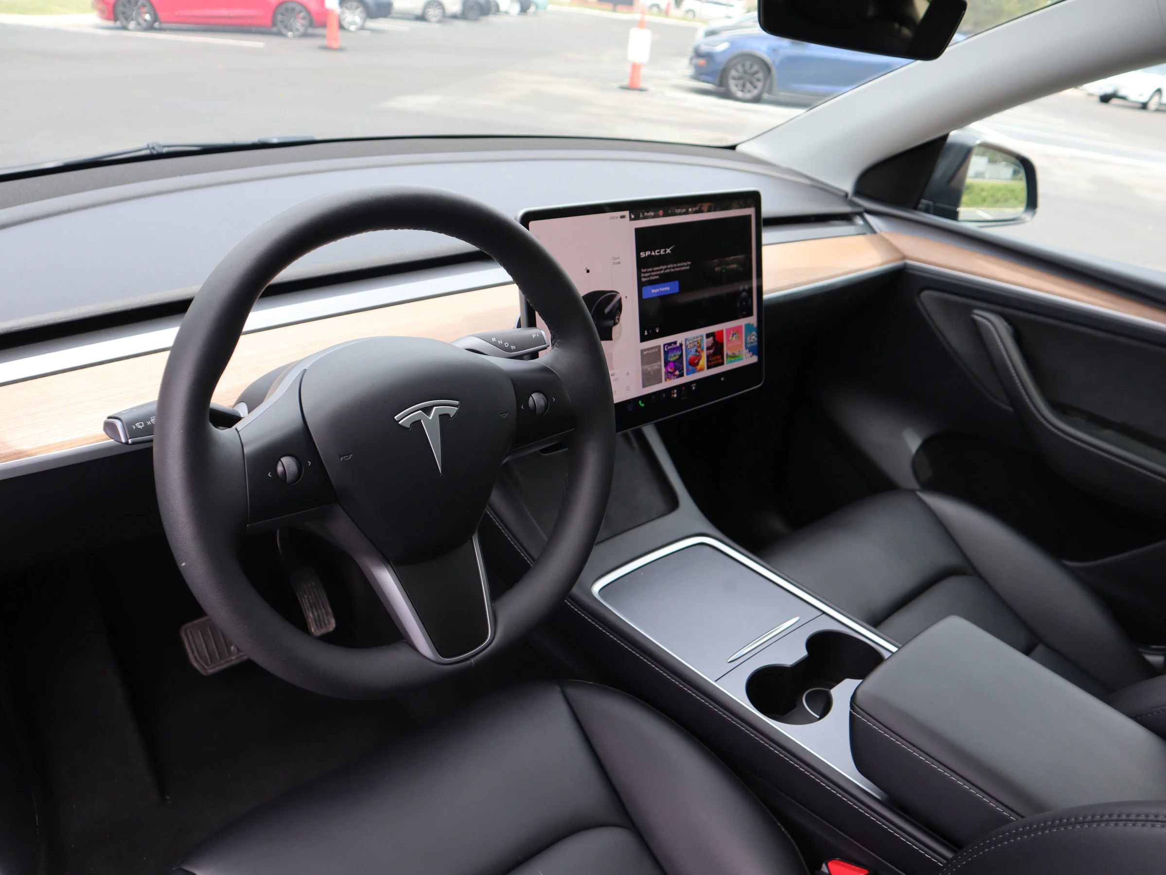 Used 2024 Tesla Model Y Long Range AWD/4WD image 14