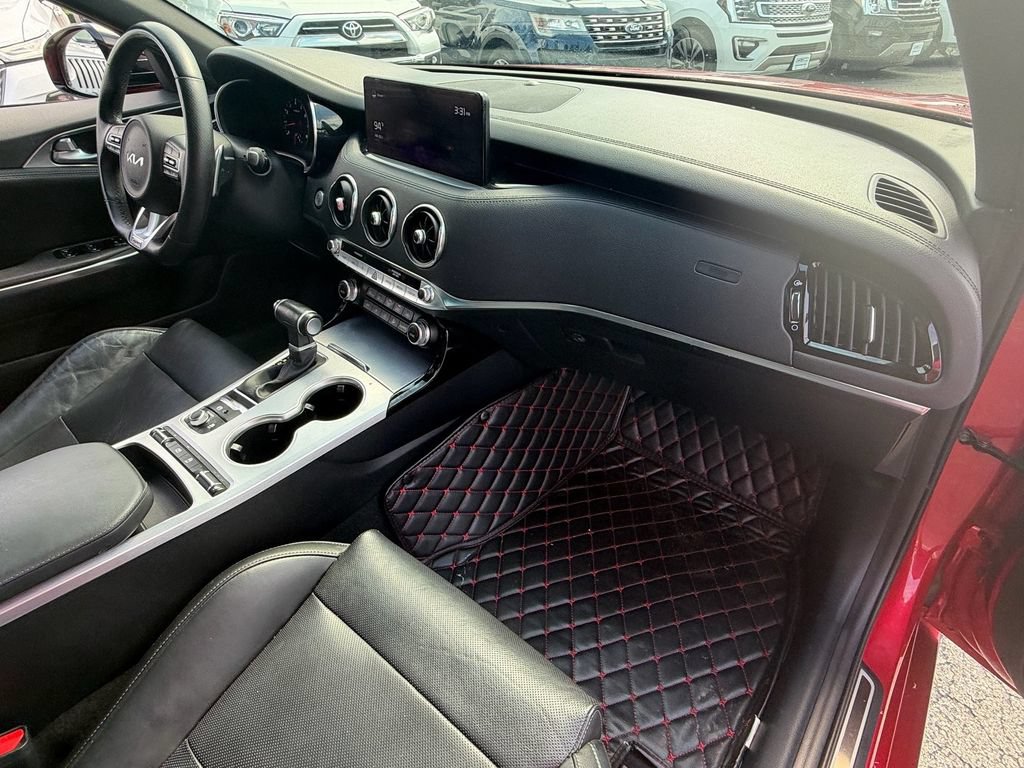 Used 2022 Kia Stinger GT1 RWD image 18