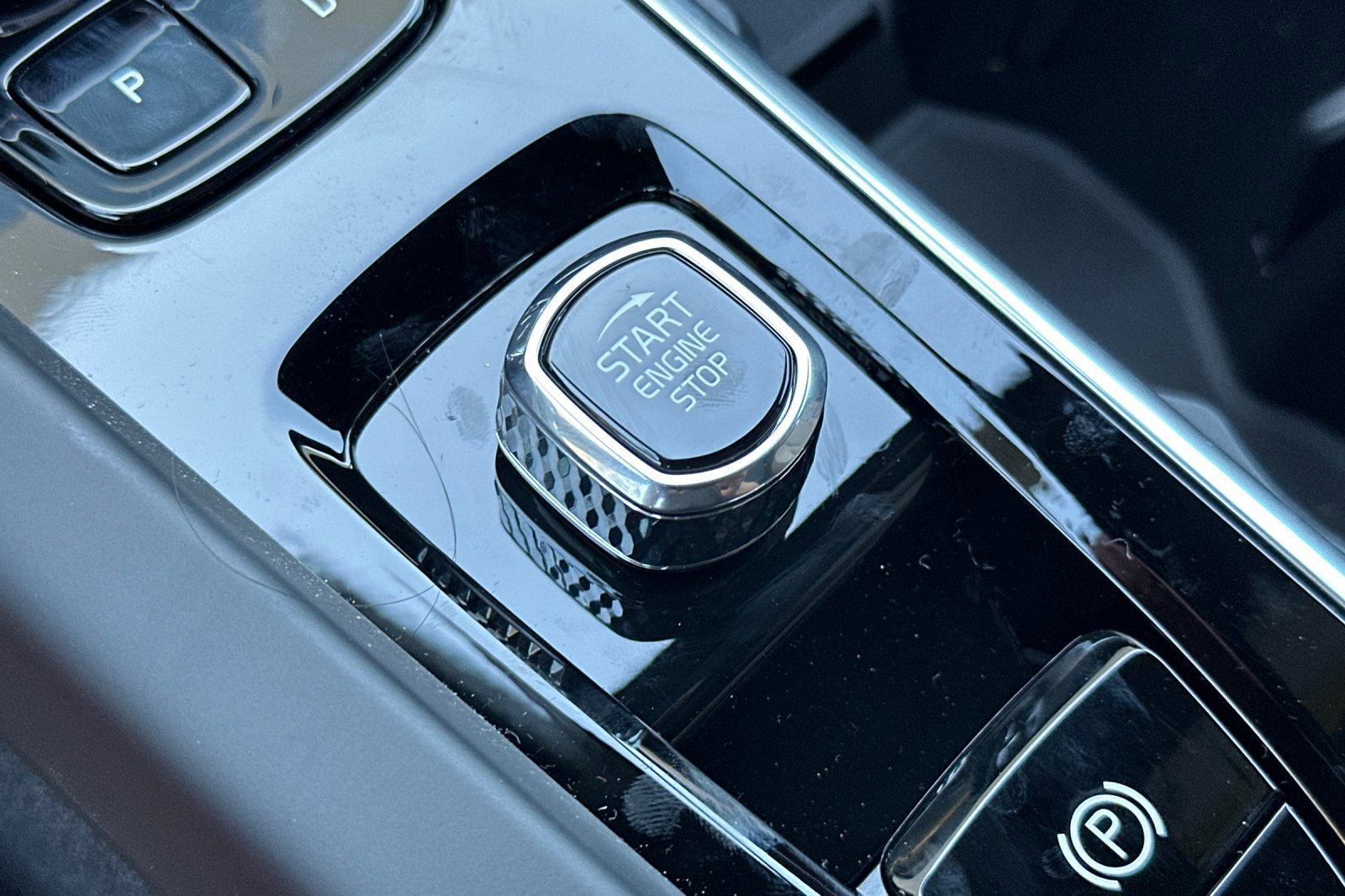 New 2026 Volvo XC60 B5 Plus w/ Climate Package image 20