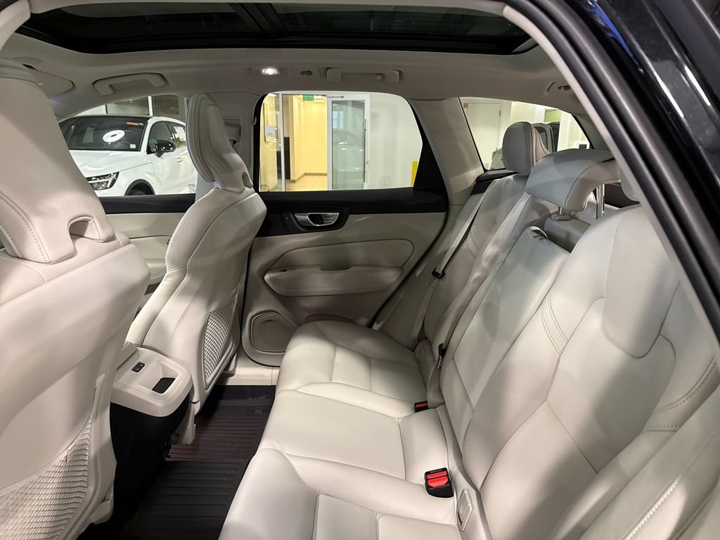 Certified 2024 Volvo XC60 B5 Plus w/ Protection Package Premier AWD/4WD image 22