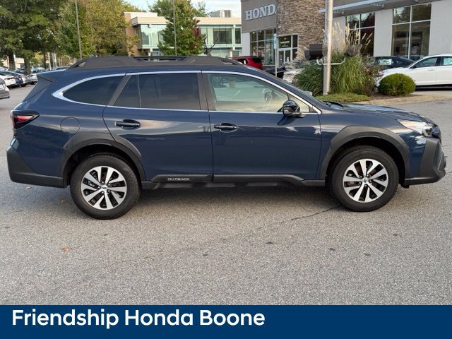 Used 2024 Subaru Outback Premium AWD/4WD image 4