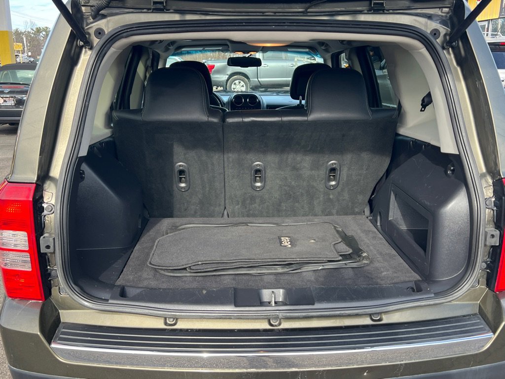 Used 2016 Jeep Patriot 4WD image 25