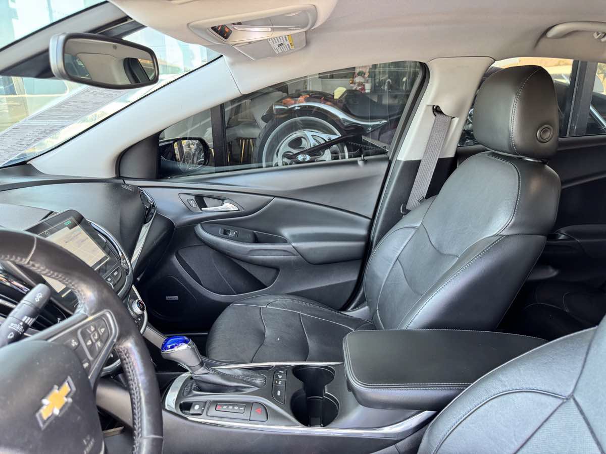 Used 2017 Chevrolet Volt Premier w/ Driver Confidence II Package FWD image 35