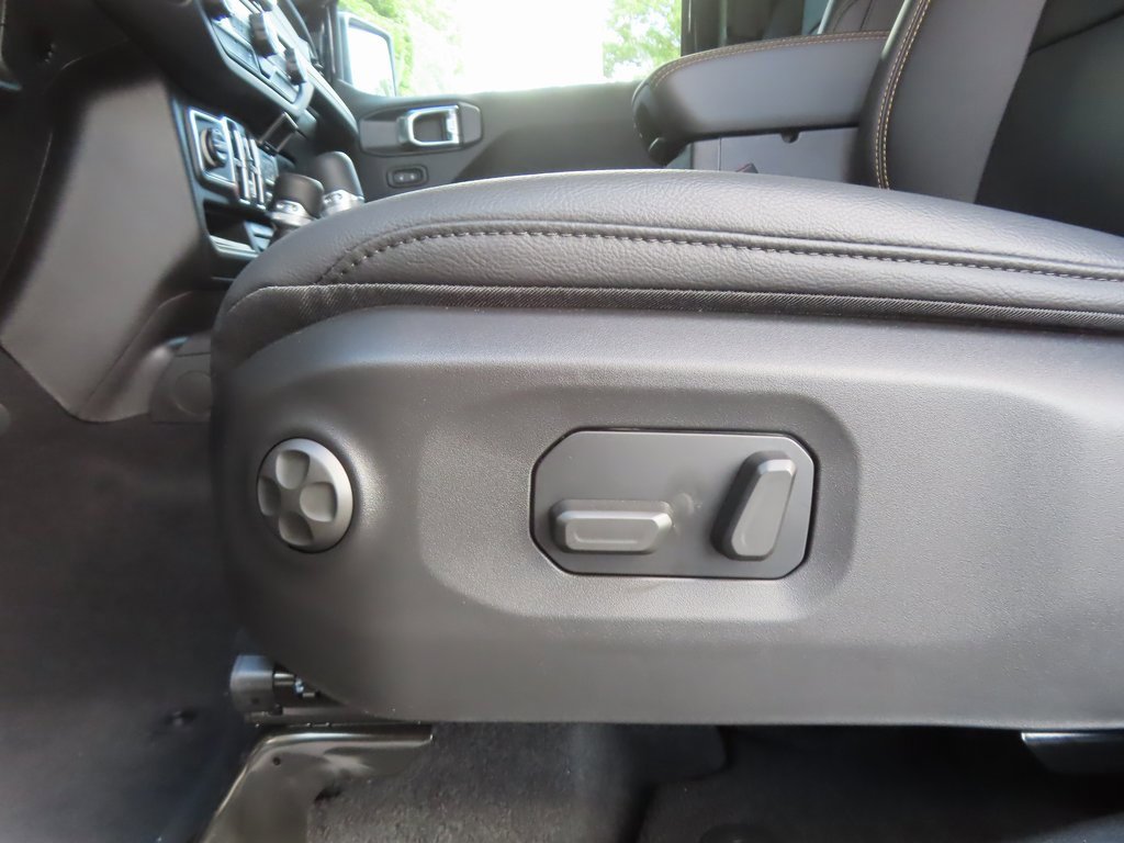 New 2025 Jeep Gladiator High Tide image 9