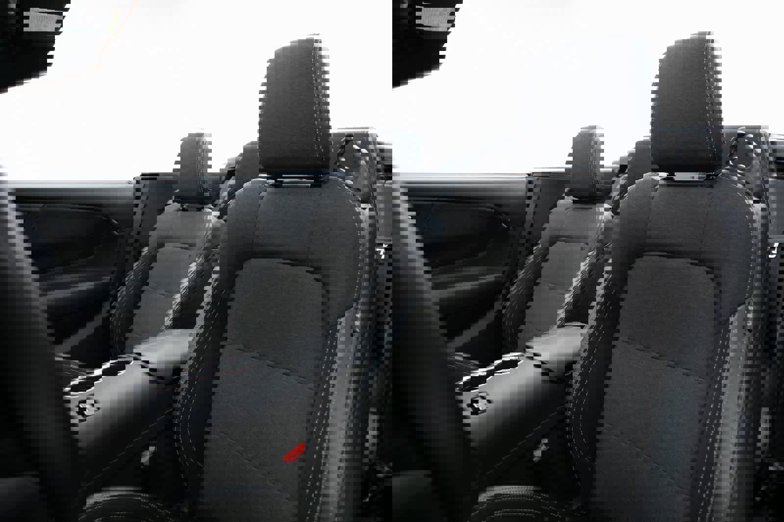 Used 2024 Ford Mustang EcoBoost image 5