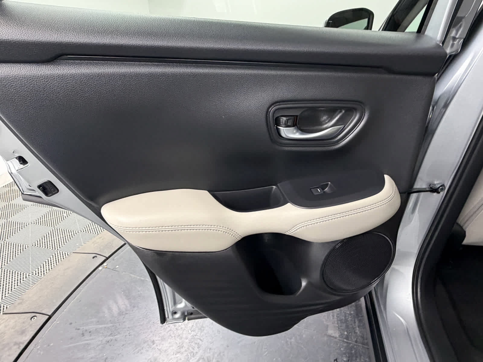 Used 2026 Honda HR-V LX image 35