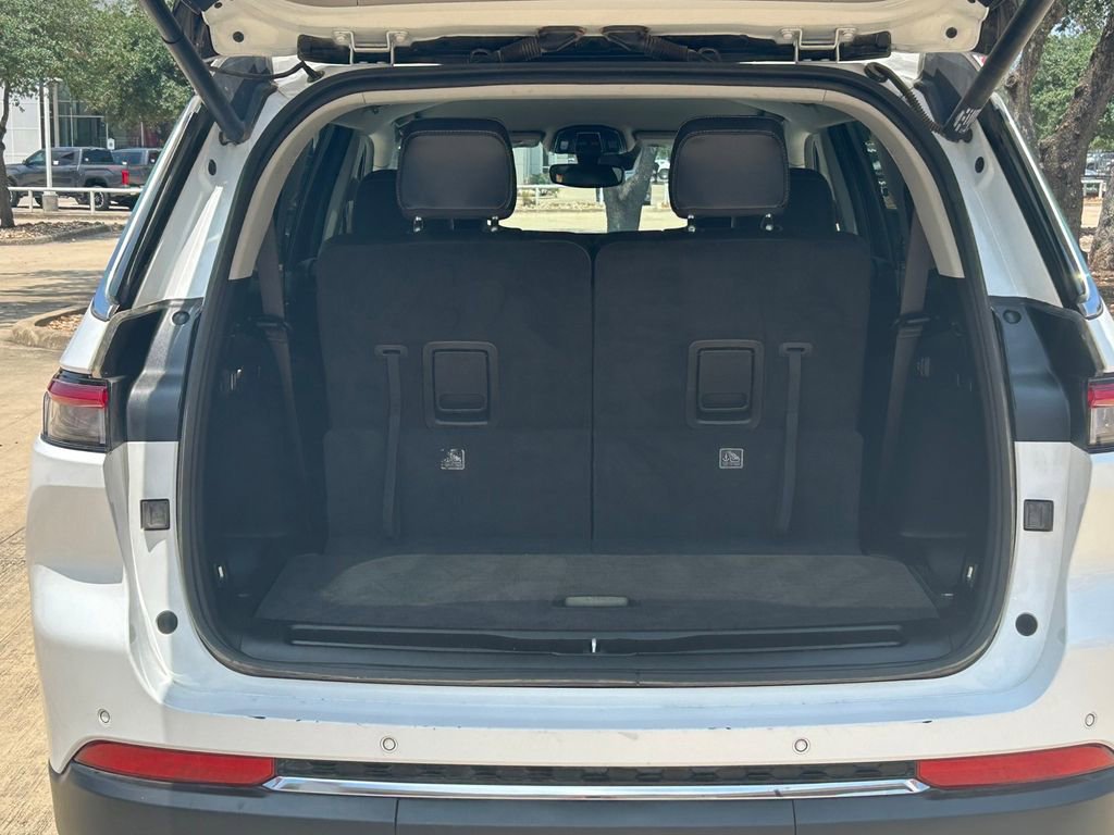 Used 2023 Jeep Grand Cherokee L Limited RWD image 12