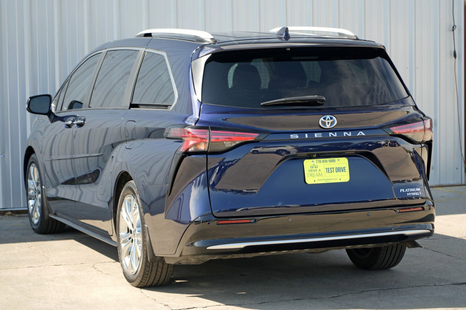 Used 2024 Toyota Sienna Platinum image 53