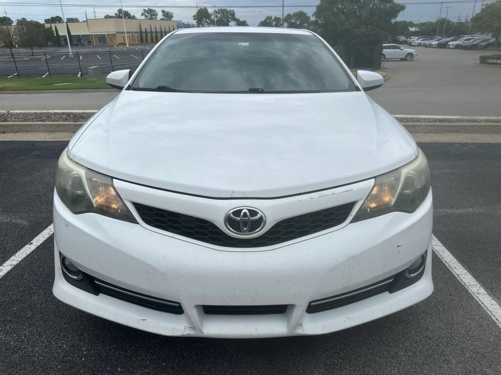 Used 2014 Toyota Camry SE FWD image 8