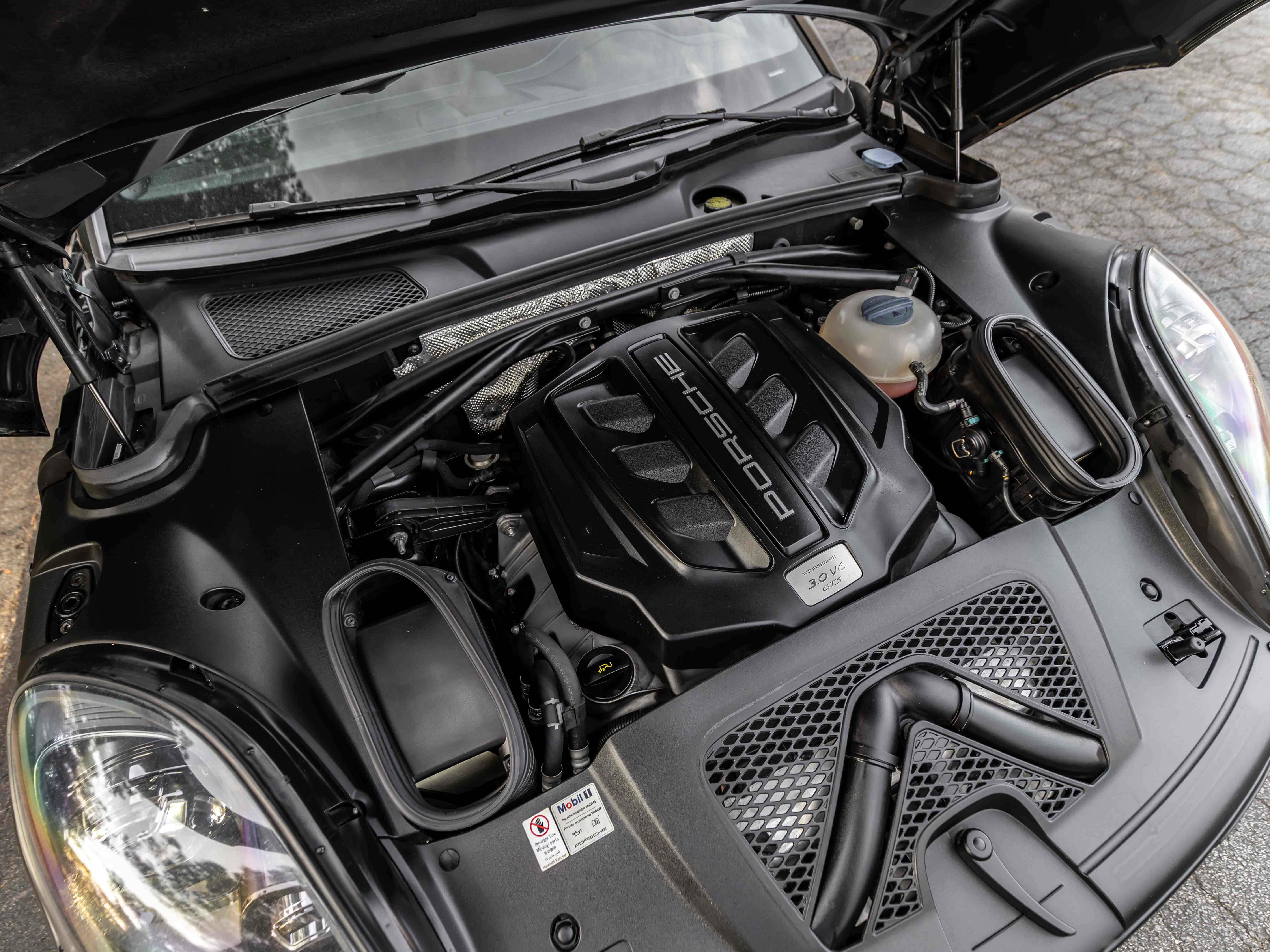 Used 2017 Porsche Macan GTS AWD/4WD image 76