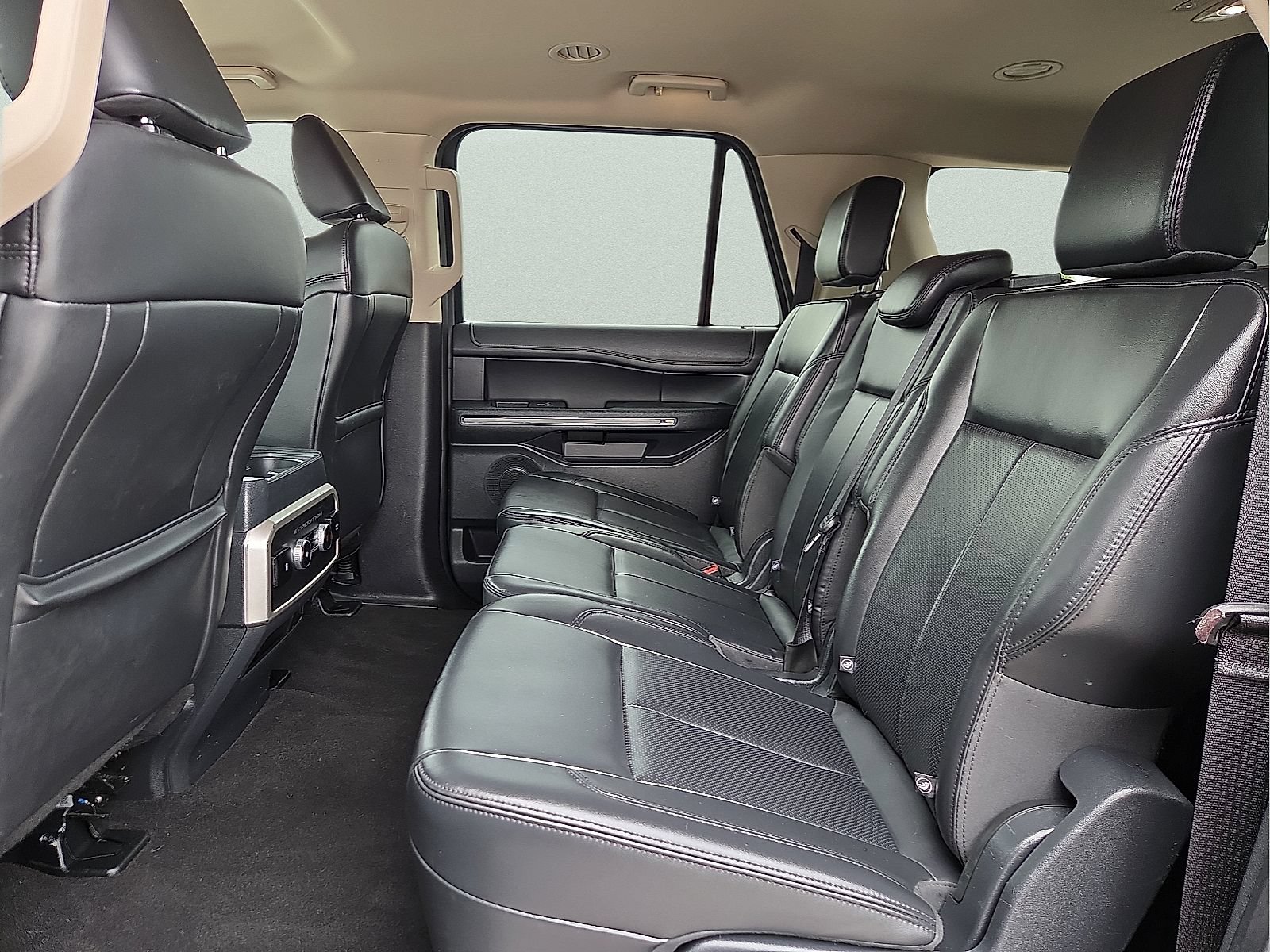 Used 2024 Ford Expedition Max XLT AWD/4WD image 11