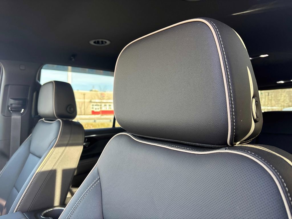 Used 2026 Chevrolet Tahoe Premier image 13