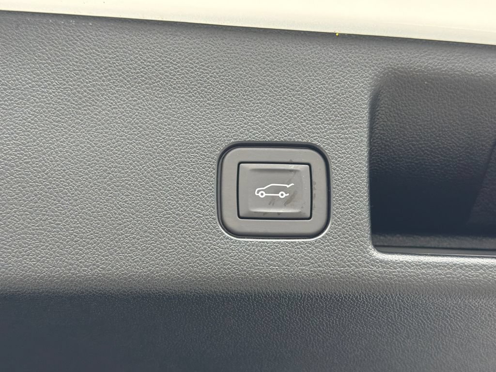 Used 2024 Chevrolet Equinox EV LT FWD image 7