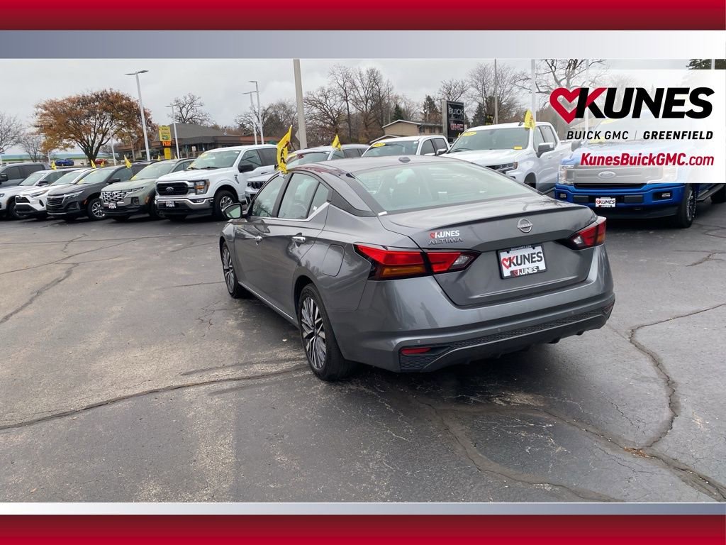 Used 2025 Nissan Altima 2.5 SV image 9