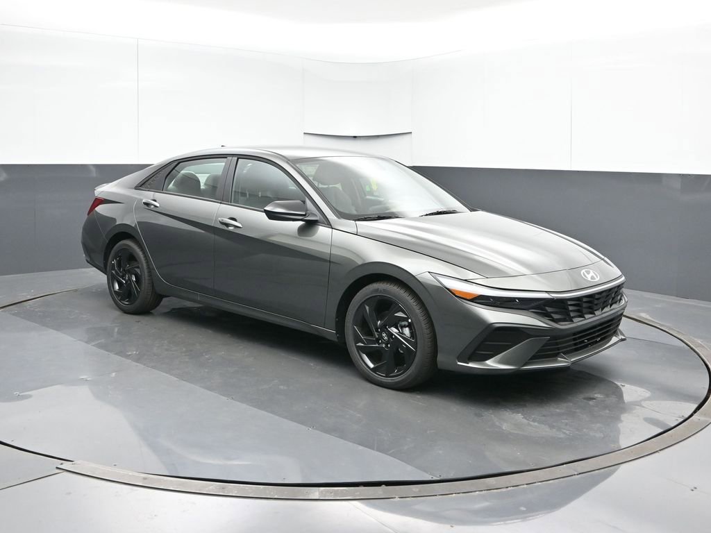 New 2026 Hyundai Elantra Sport image 7