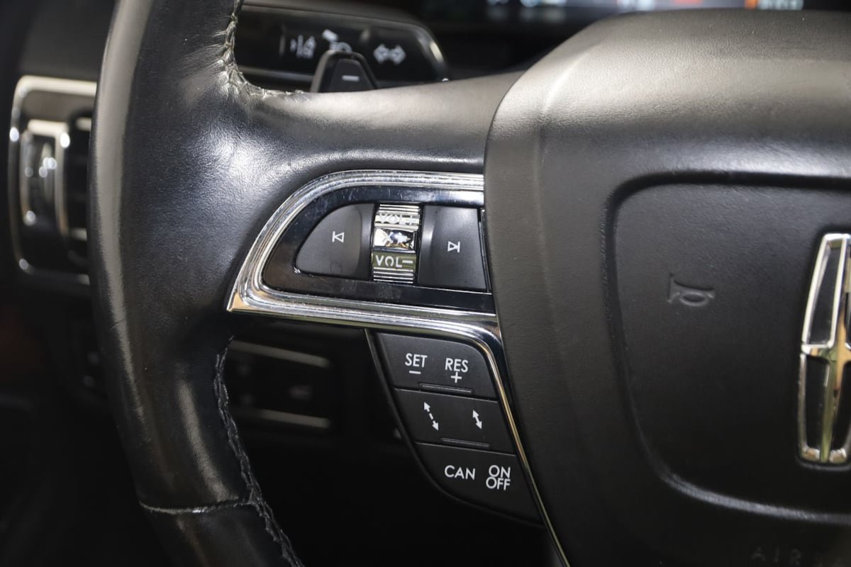 Used 2020 Lincoln Navigator Reserve AWD/4WD image 34