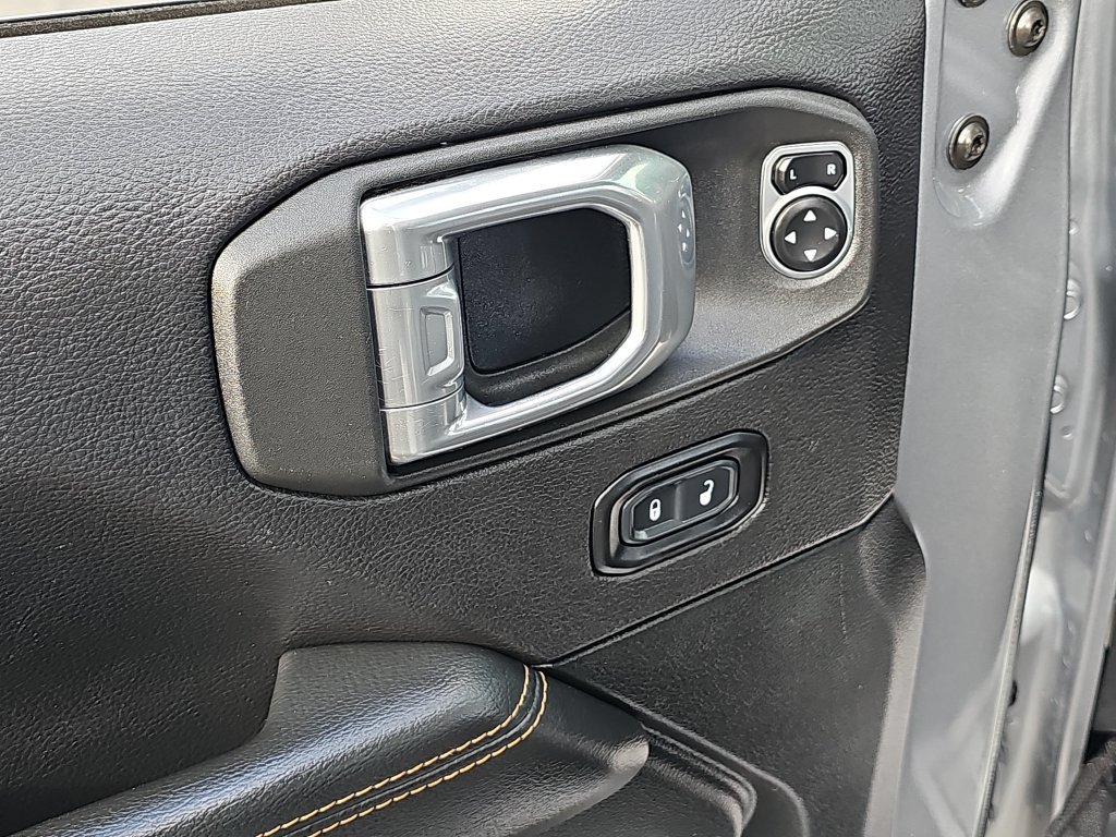 Used 2021 Jeep Wrangler Unlimited Sahara AWD/4WD image 24