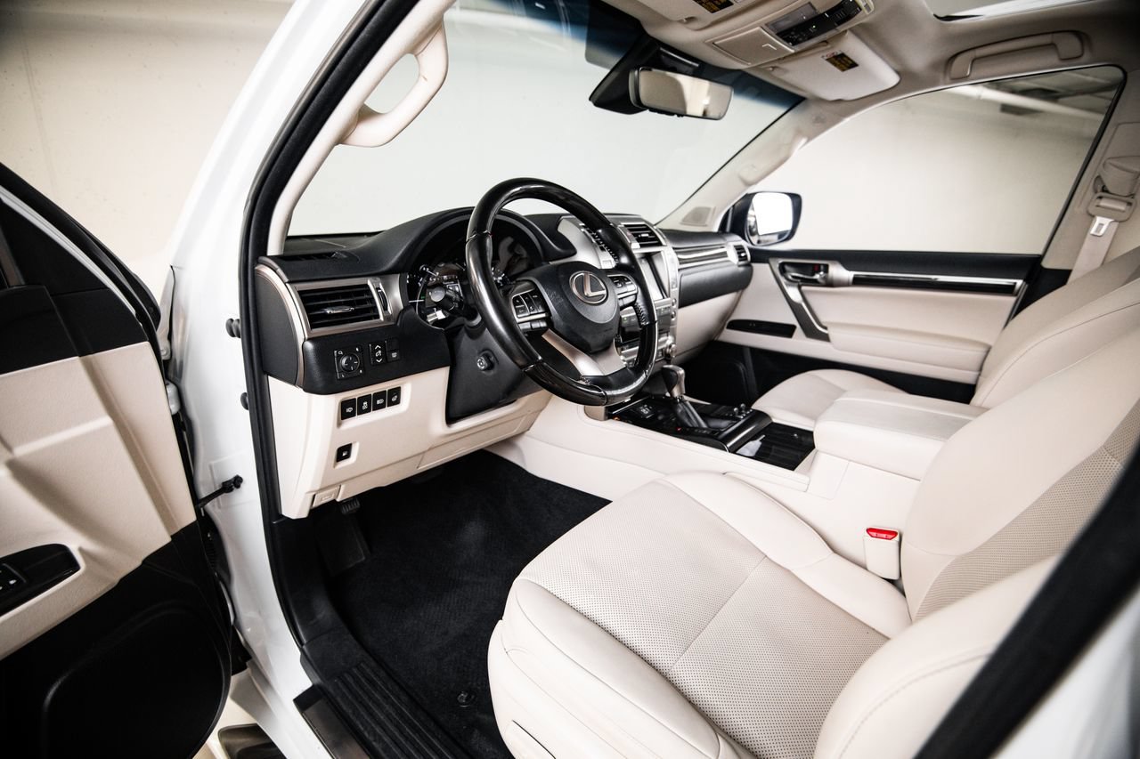 Used 2021 Lexus GX 460 Premium w/ Premium Package AWD/4WD image 4